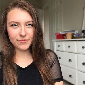 Meet your Posher, Gina